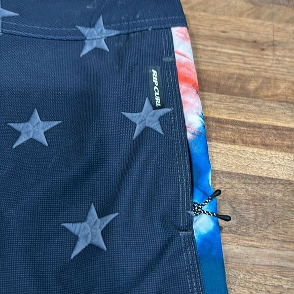 Mirage Star and Tye Dye 4 Way Stretch Boardshort Size 31 never worn - Picture 9 of 11